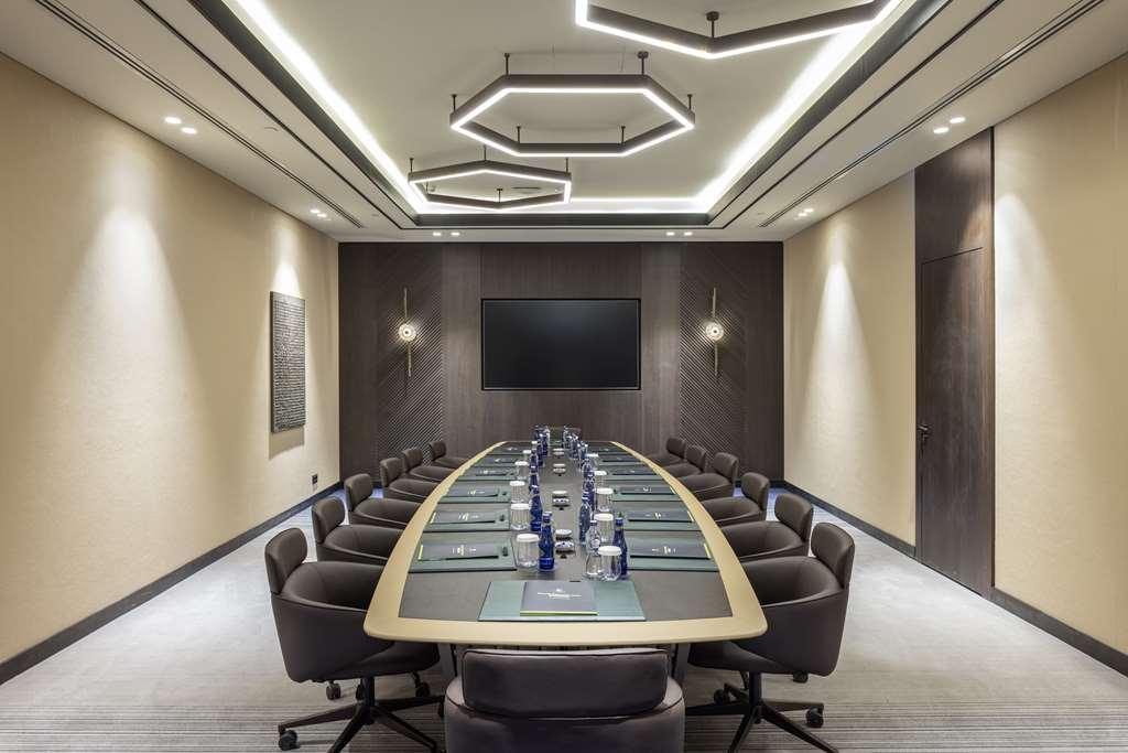 Отель Doubletree By Hilton Шанлыурфа Удобства фото